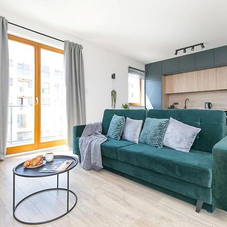 Apartament Black Zajezdnia Wrzeszcz Lägenhet Gdańsk Exteriör bild