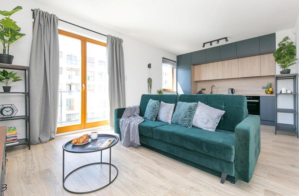 Apartament Black Zajezdnia Wrzeszcz Lägenhet Gdańsk Exteriör bild