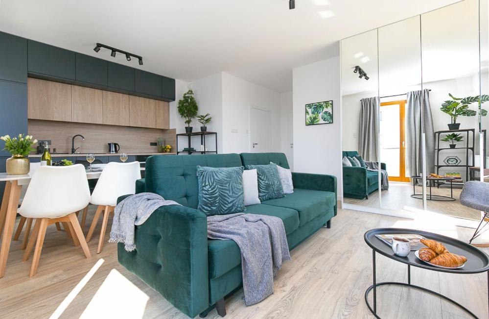 Apartament Black Zajezdnia Wrzeszcz Lägenhet Gdańsk Exteriör bild