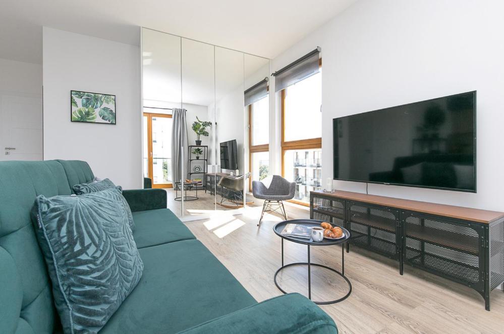 Apartament Black Zajezdnia Wrzeszcz Lägenhet Gdańsk Exteriör bild